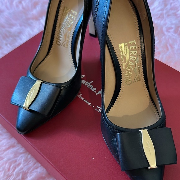 Salvatore Ferragamo Black Heels with Gold Bow - Picture 1 of 11